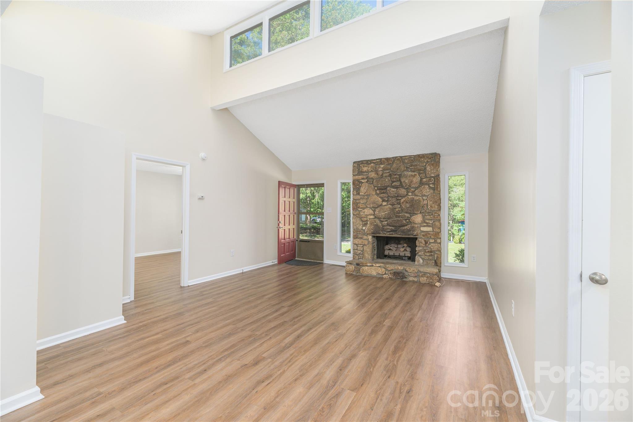 8 Muirfield Place Property Photo 4