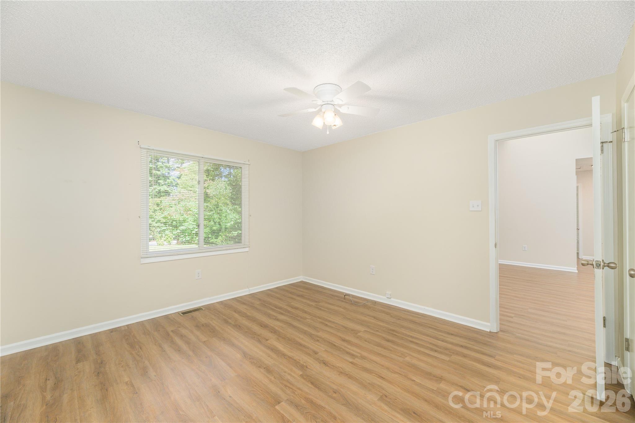 8 Muirfield Place Property Photo 29