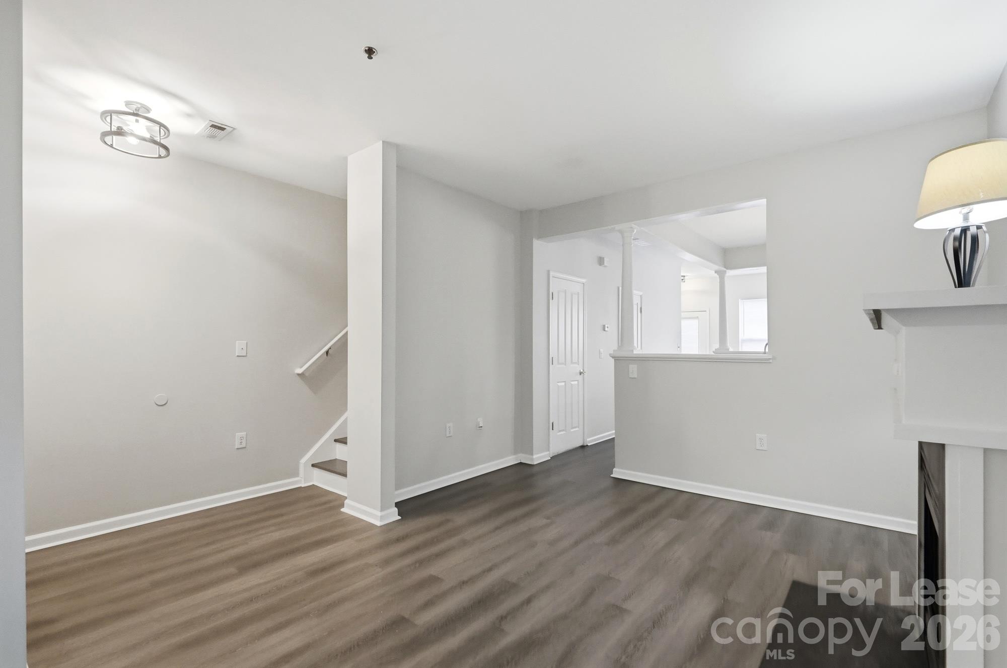 614 E 9th Street Property Photo 11