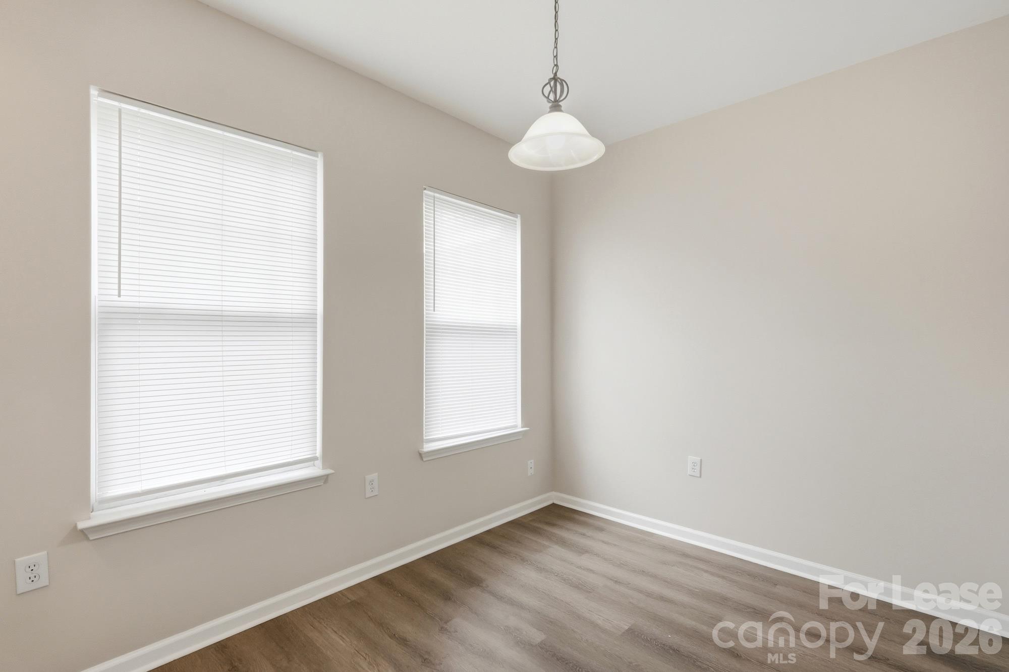 614 E 9th Street Property Photo 24