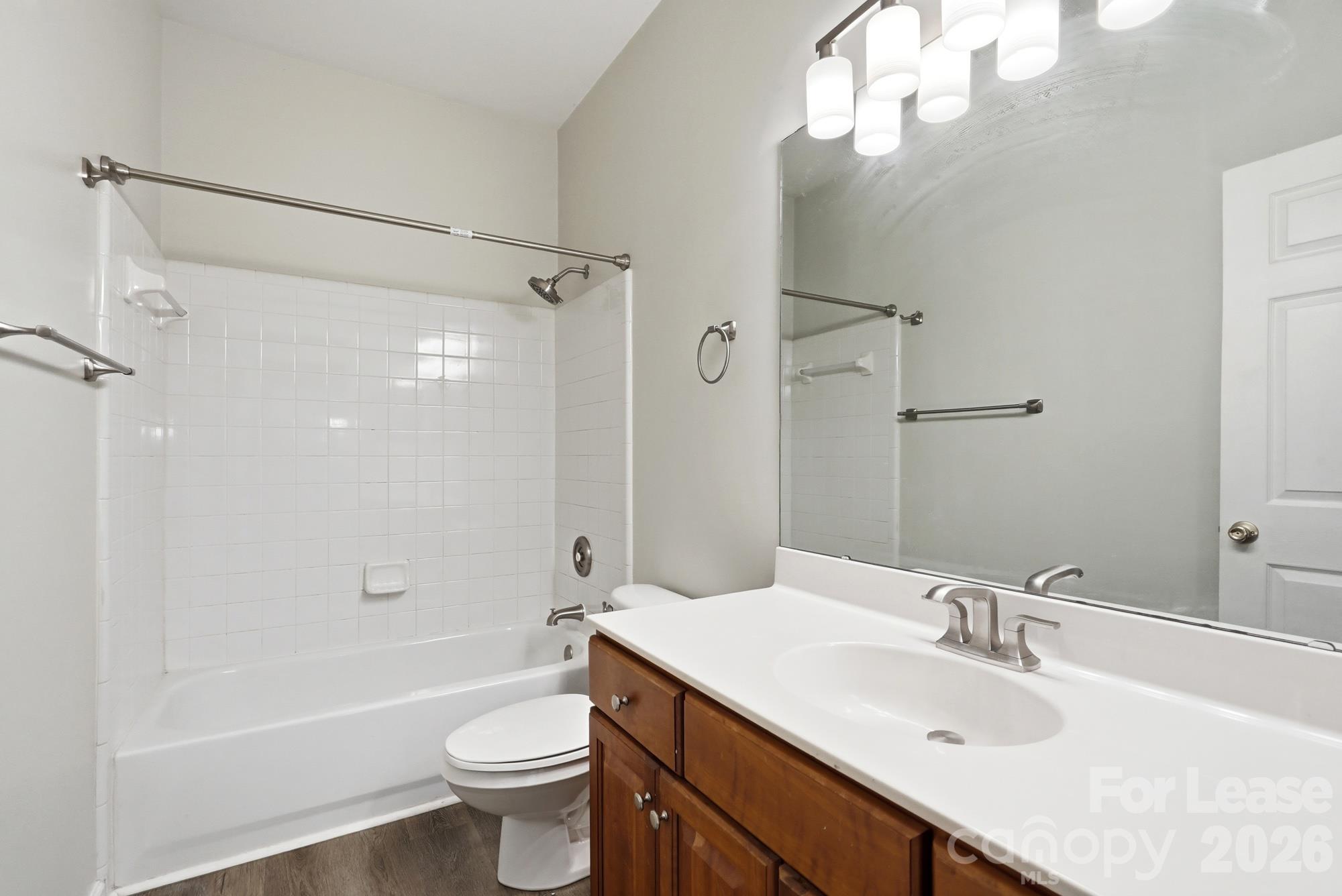 614 E 9th Street Property Photo 43