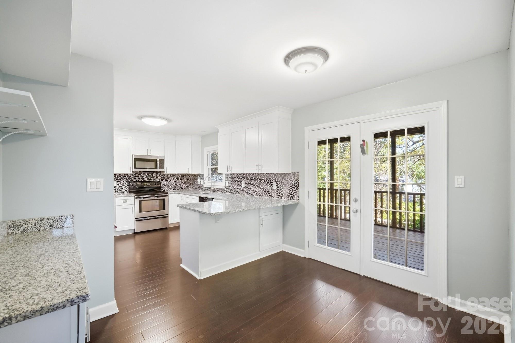 12106 Painted Tree Road Property Photo 8