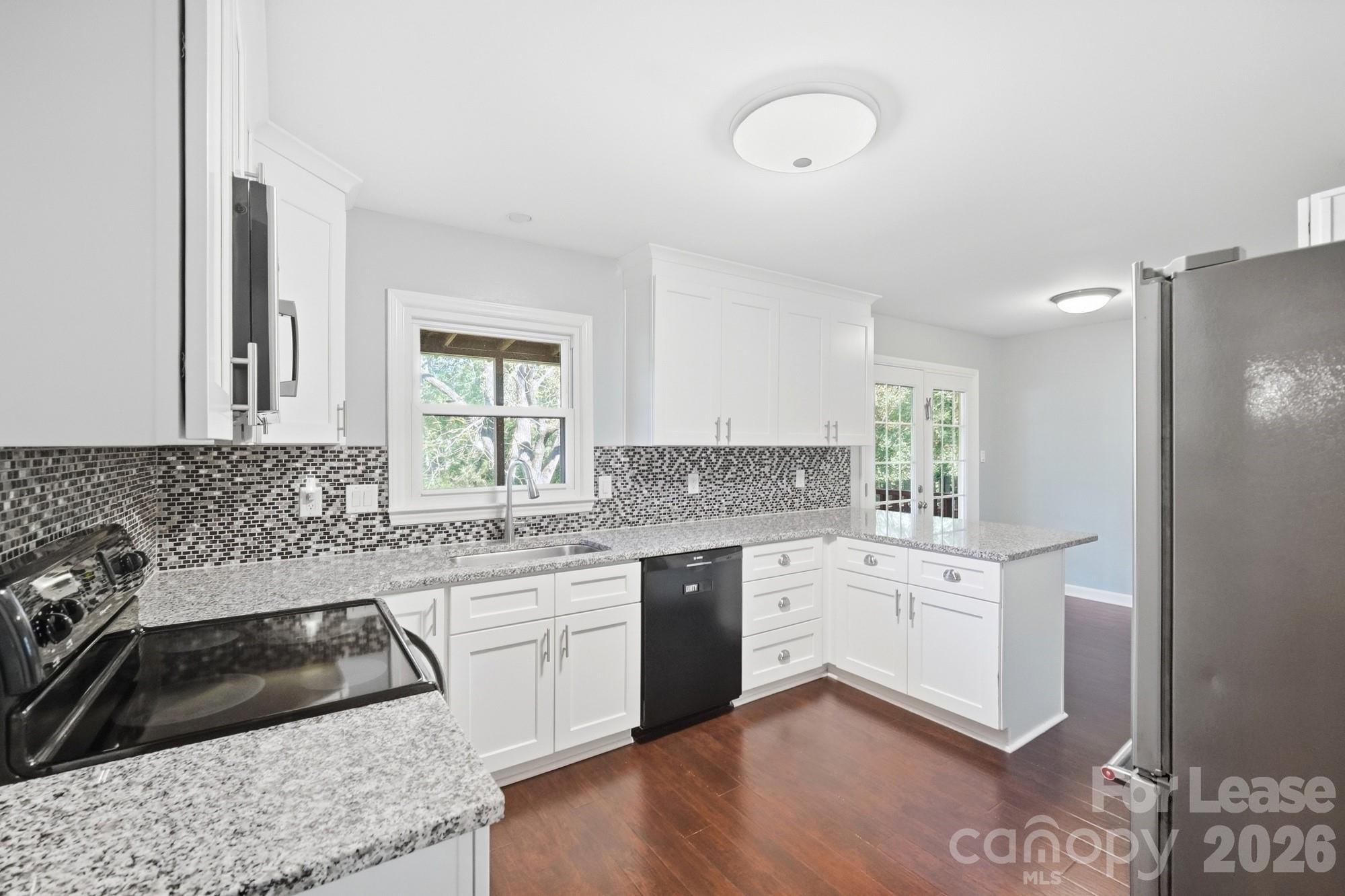 12106 Painted Tree Road Property Photo 10