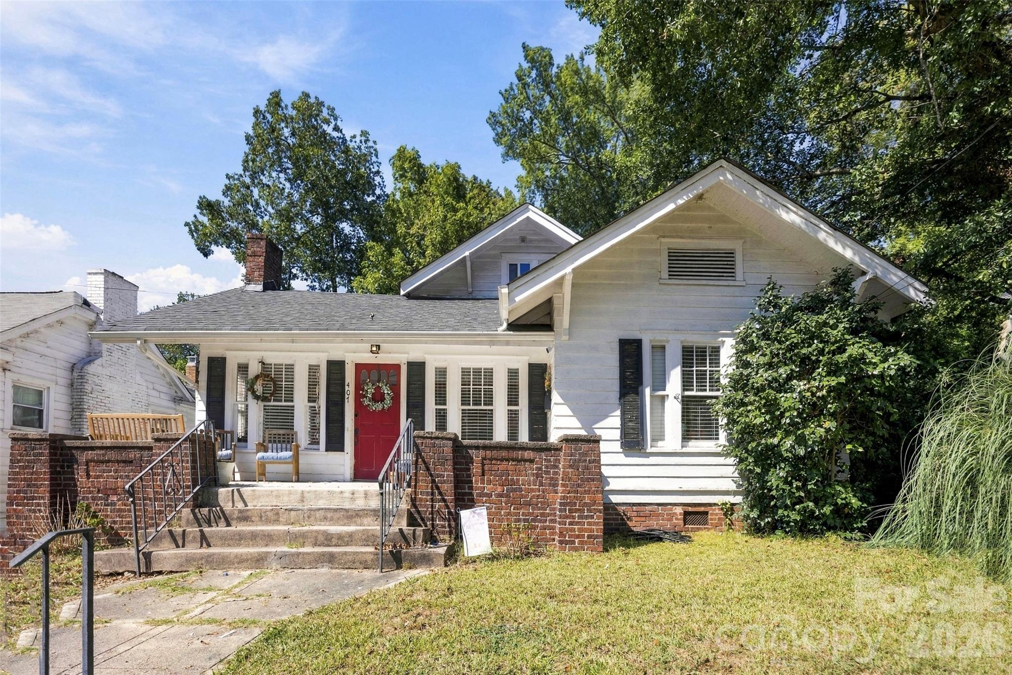 407 S South Street Property Photo 1