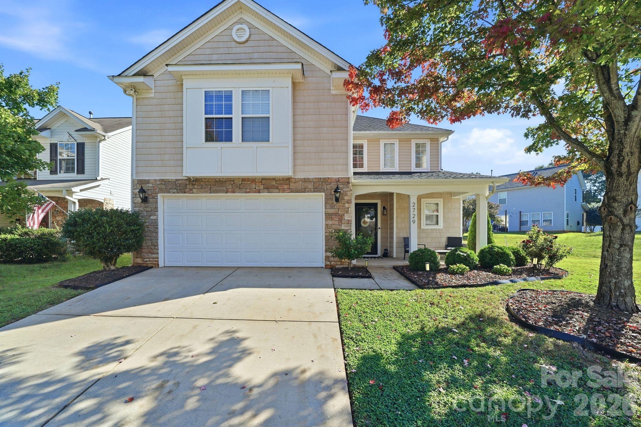 2729 Markham Woods Court Property Photo 1