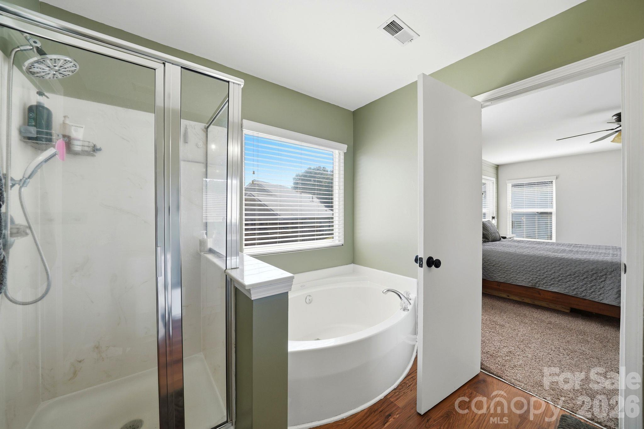 2729 Markham Woods Court Property Photo 19