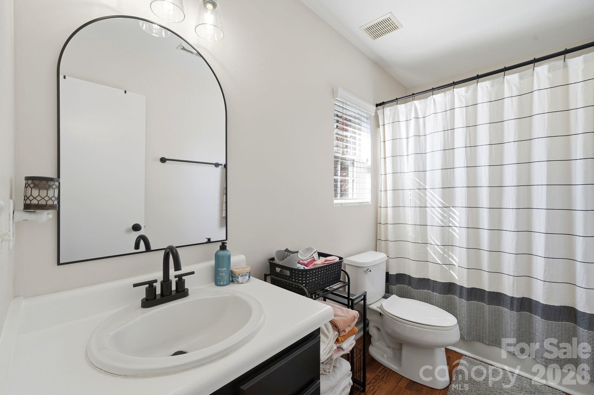 2729 Markham Woods Court Property Photo 26