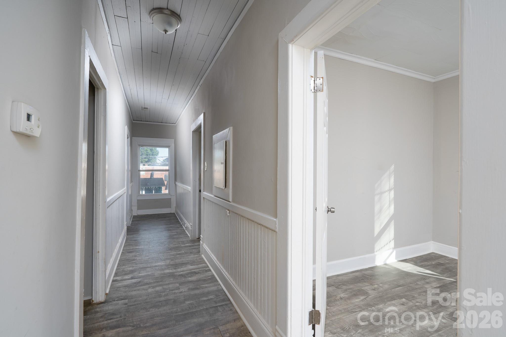 1033 S Fulton Street Property Photo 6
