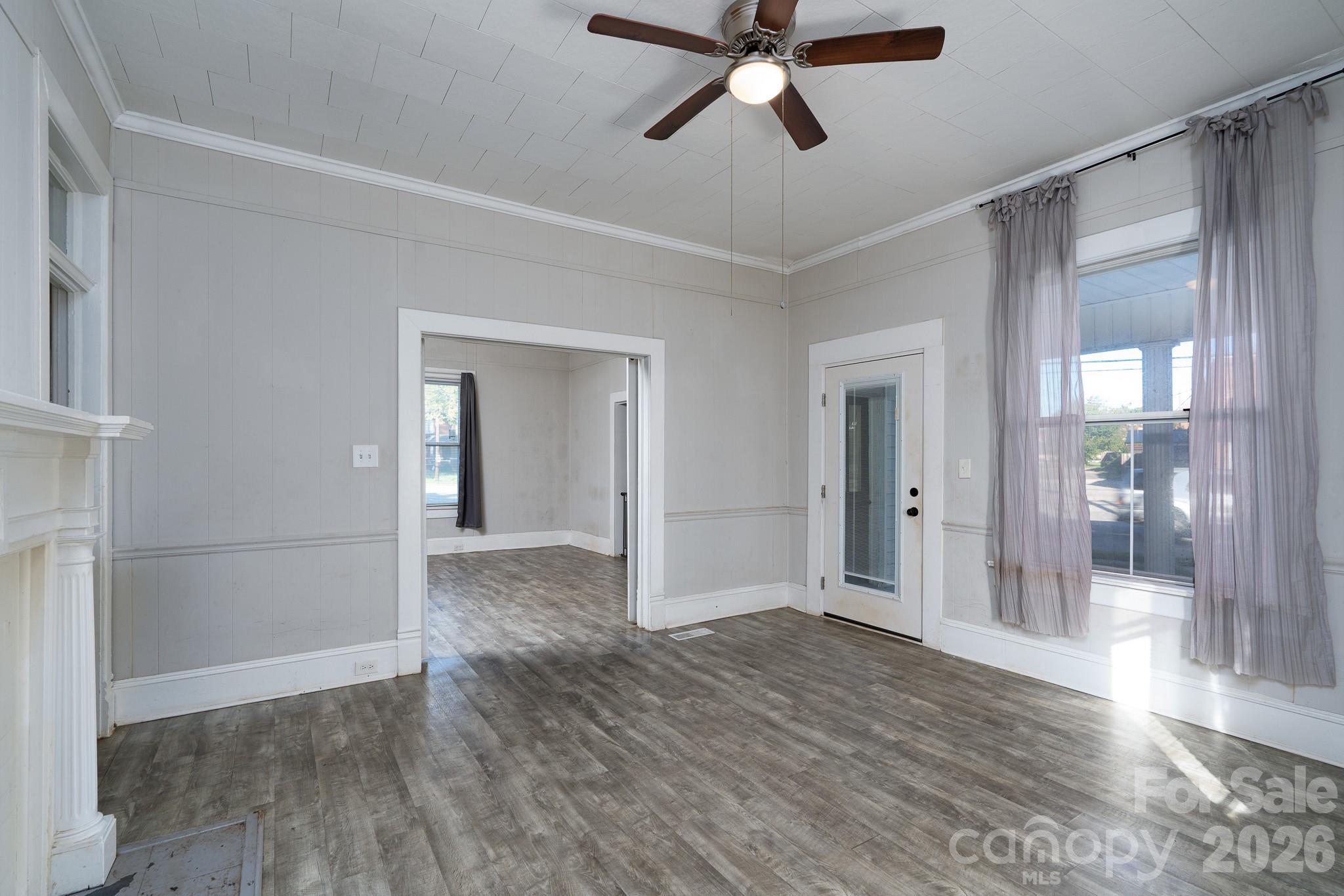 1033 S Fulton Street Property Photo 11