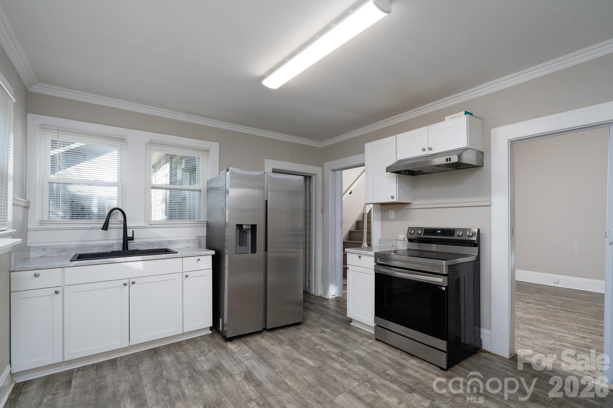 1033 S Fulton Street Property Photo 13
