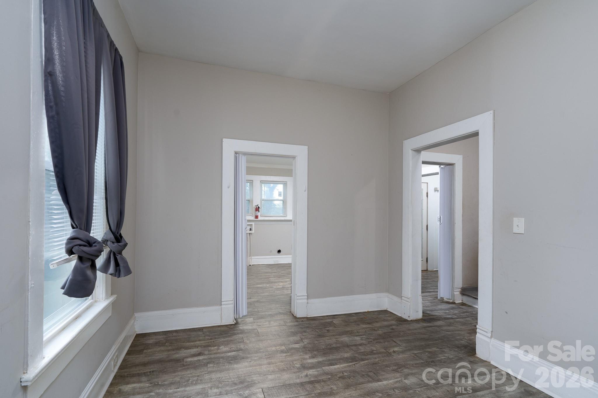 1033 S Fulton Street Property Photo 16