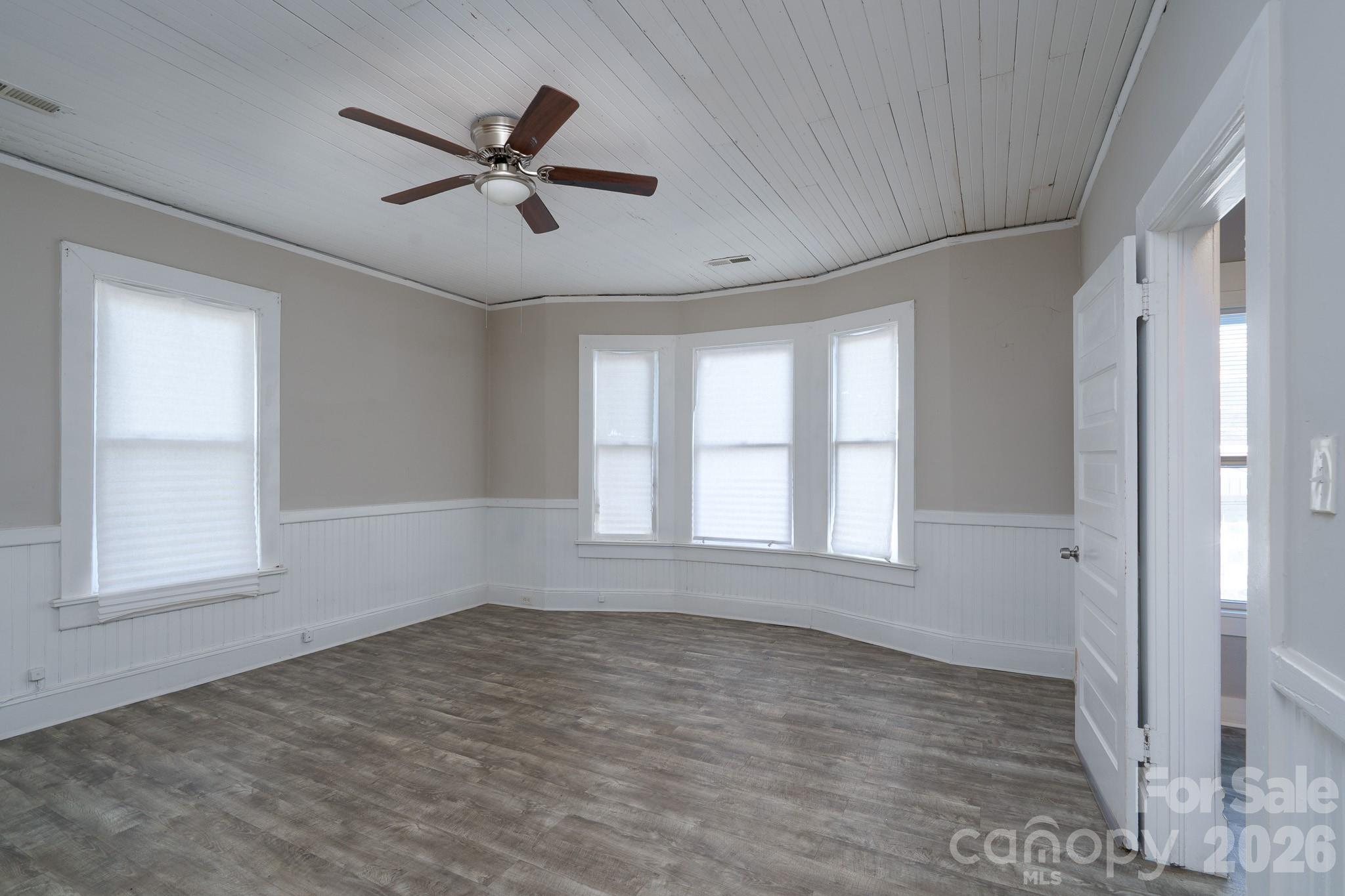 1033 S Fulton Street Property Photo 21