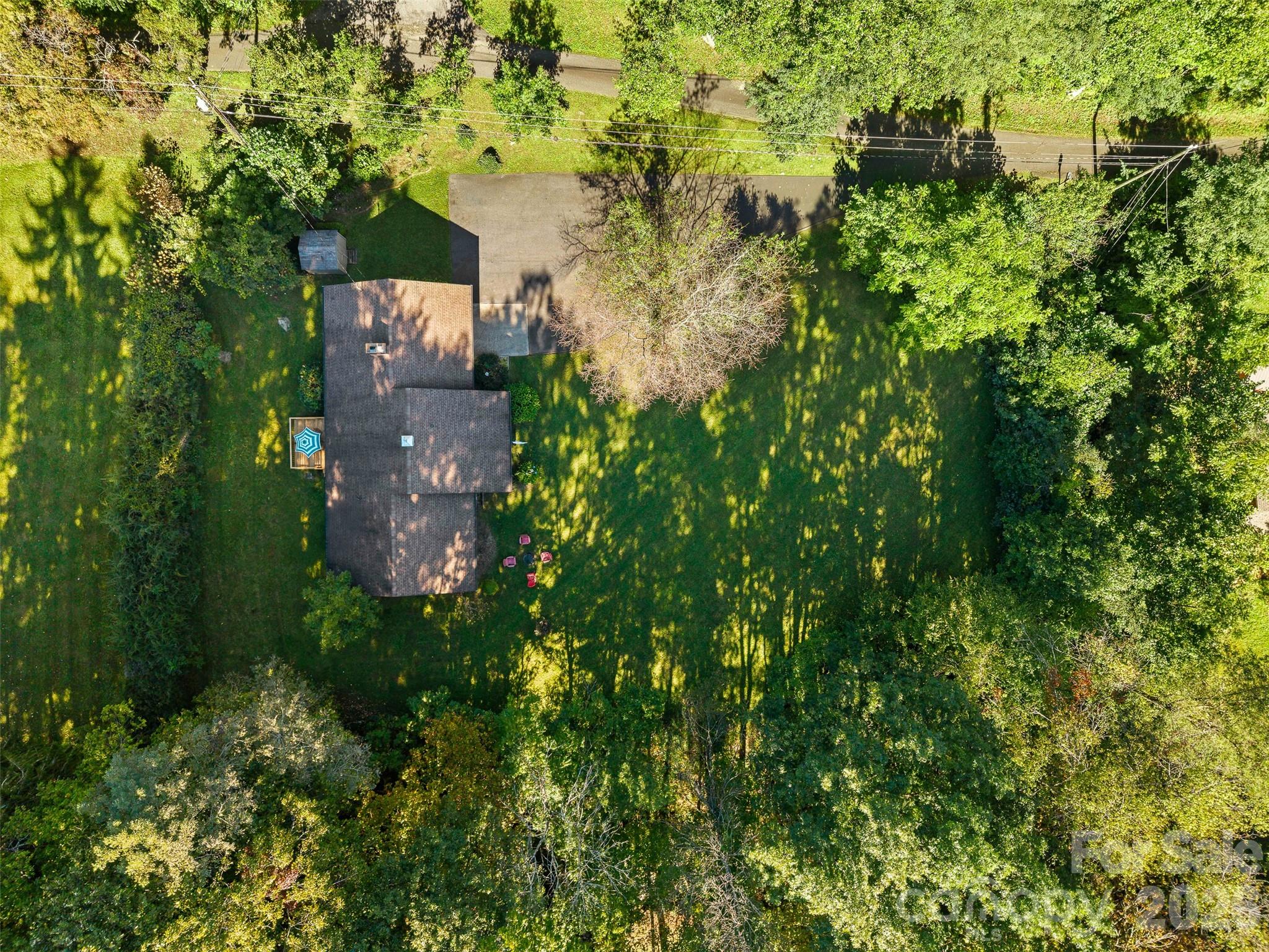 537 Winchester Creek Road Property Photo 3