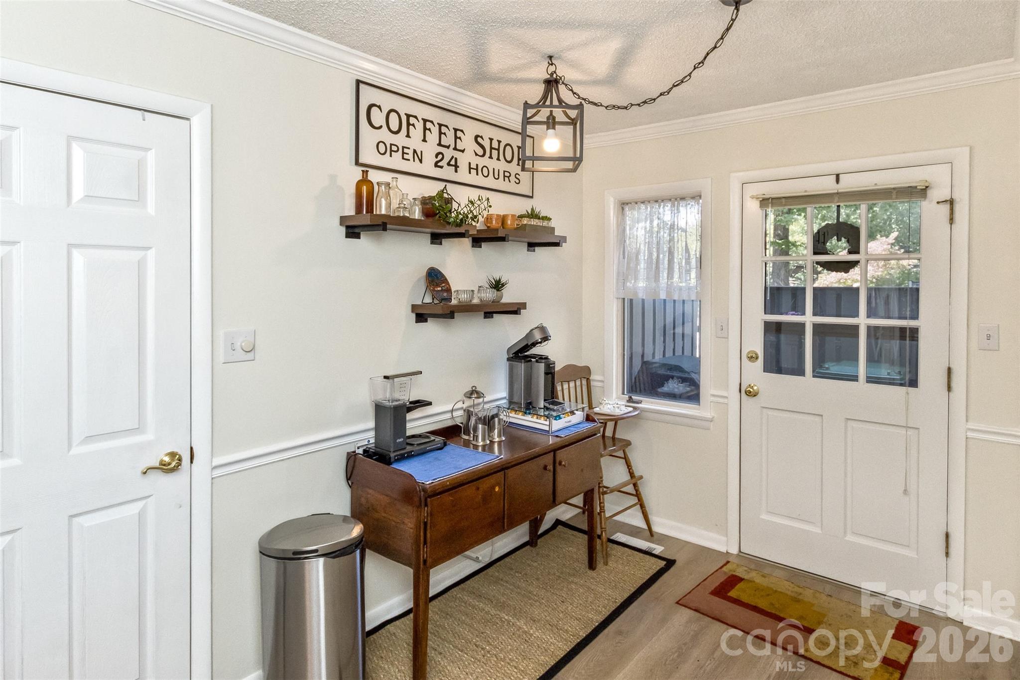 503 Crowfields Lane Property Photo 9
