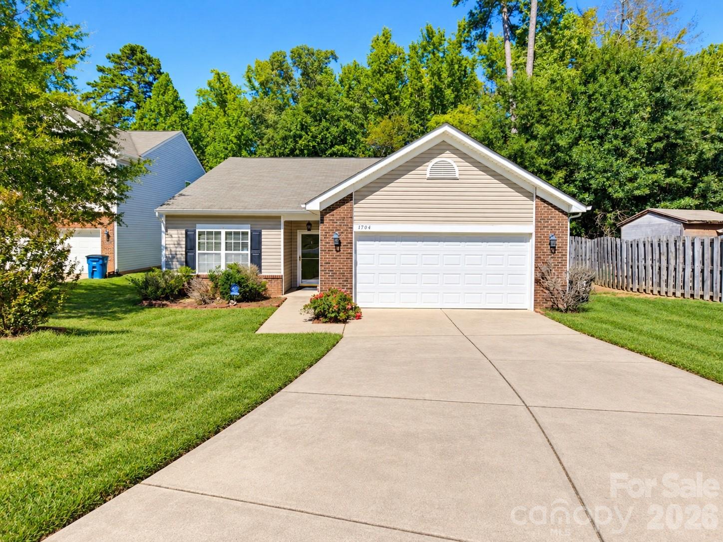 1704 Swan Drive Property Photo 1