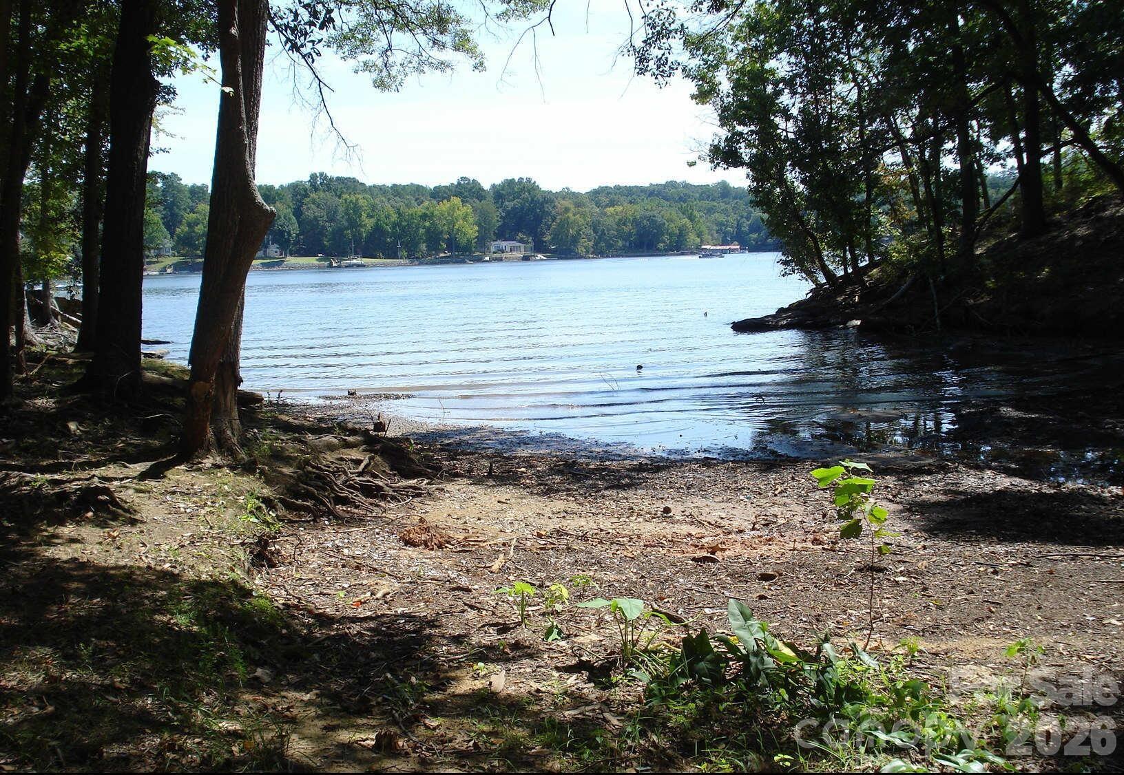 3201 Lake Pointe Drive Property Photo 1
