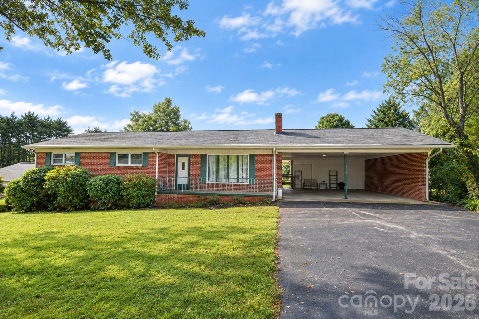 7320 Old Laurel Road Property Photo 1