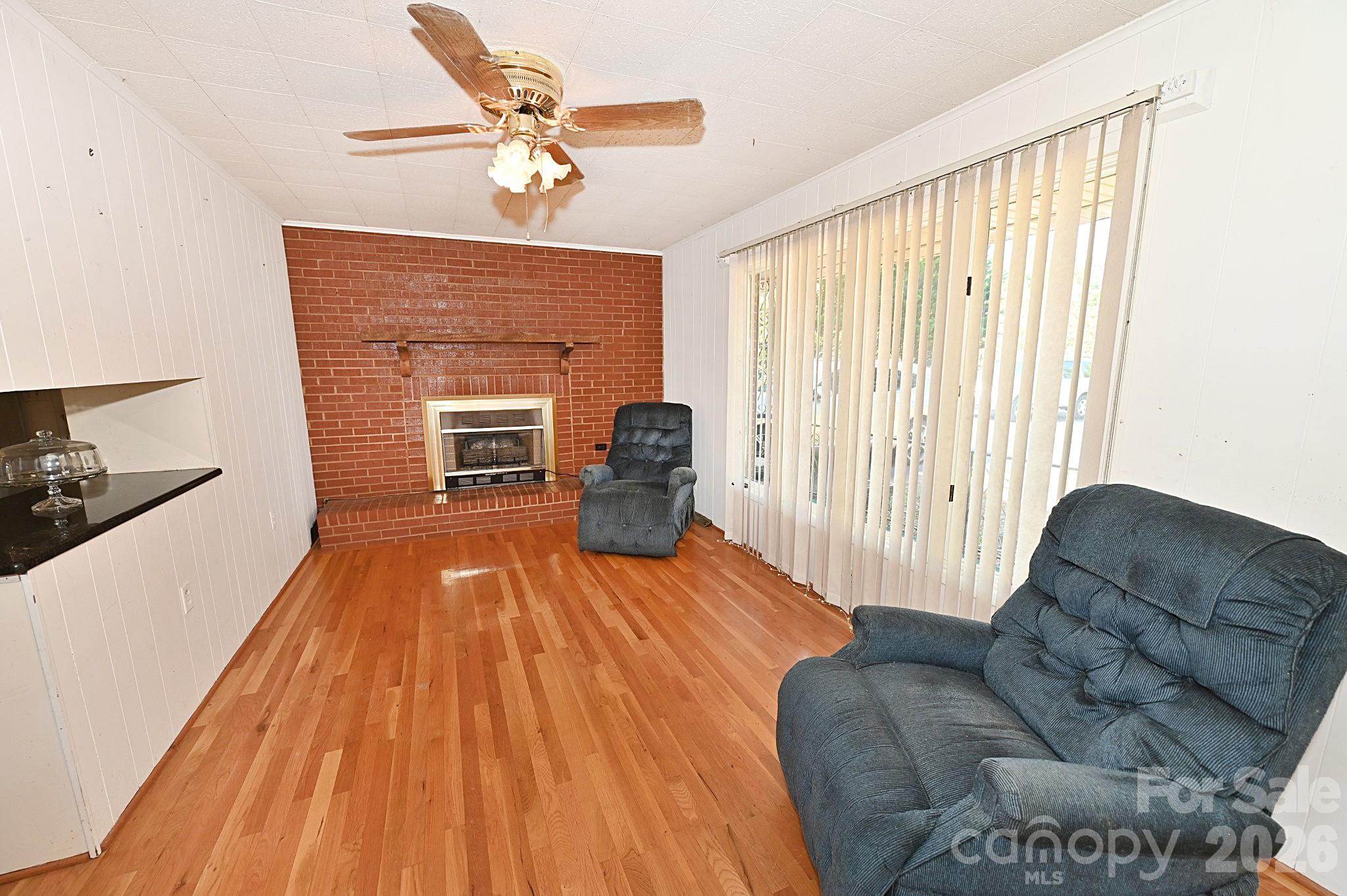 7320 Old Laurel Road Property Photo 13