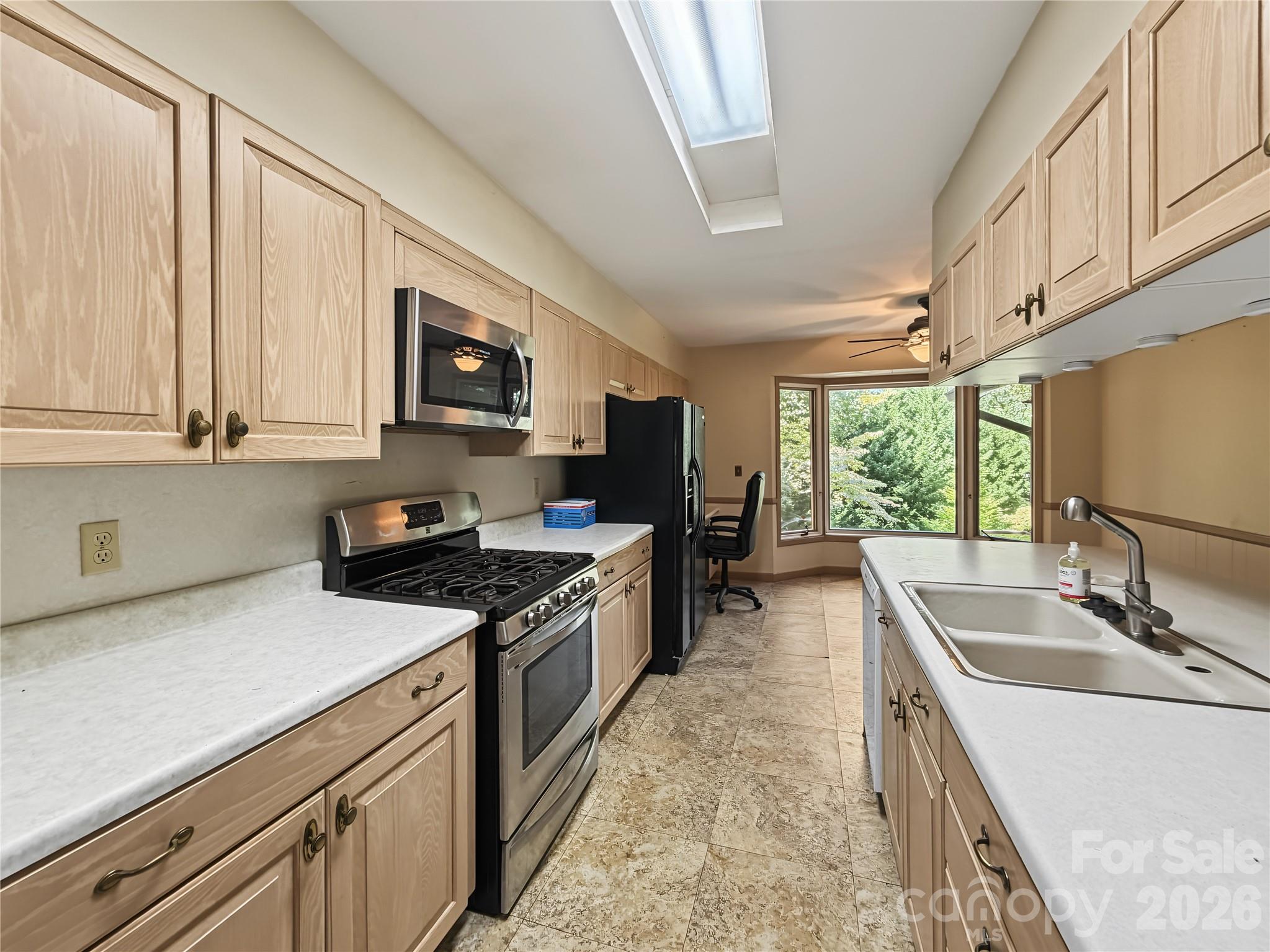 186 Catherine Drive Property Photo 13
