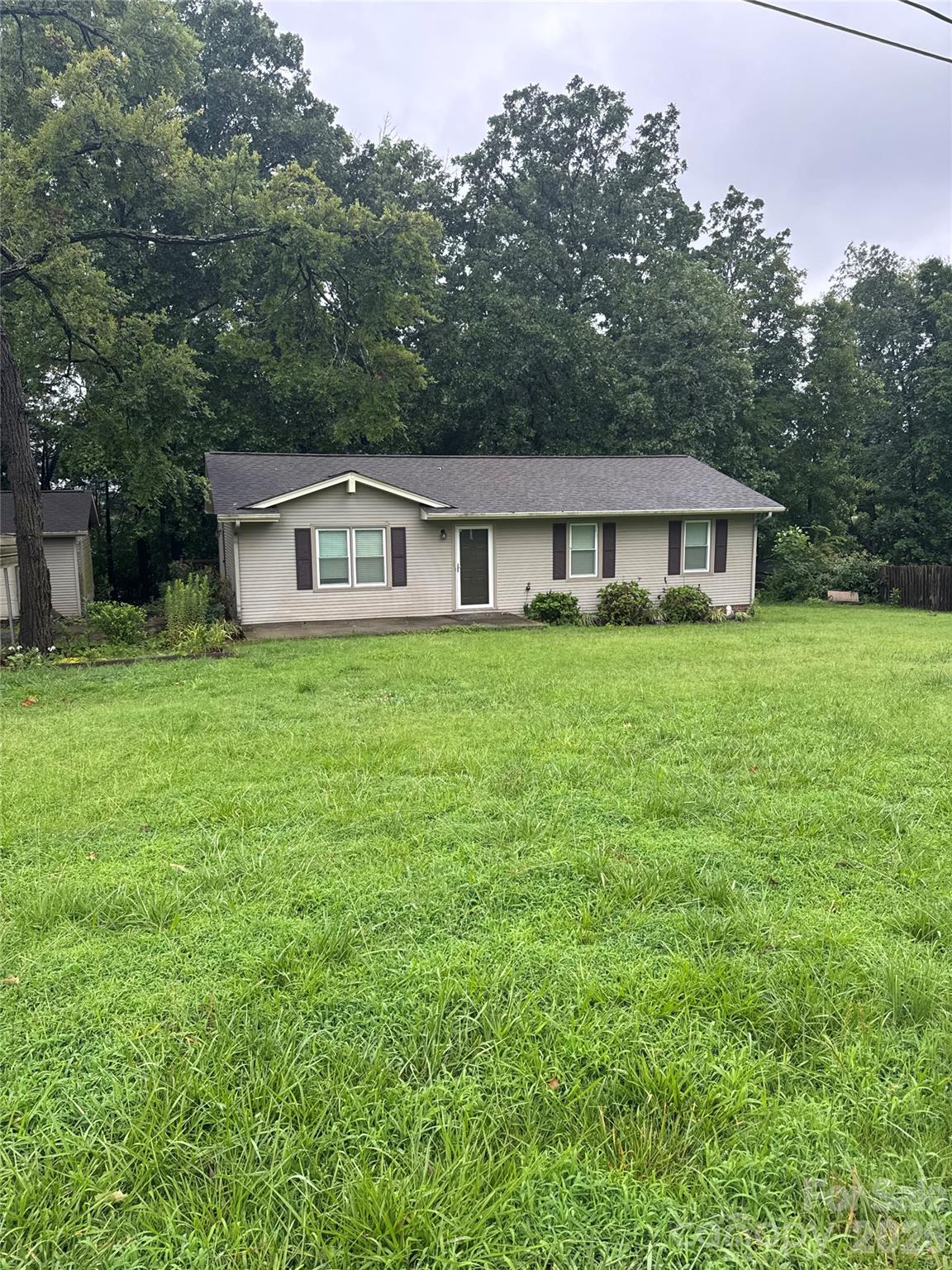 213 Cobblestone Lane Property Photo 1
