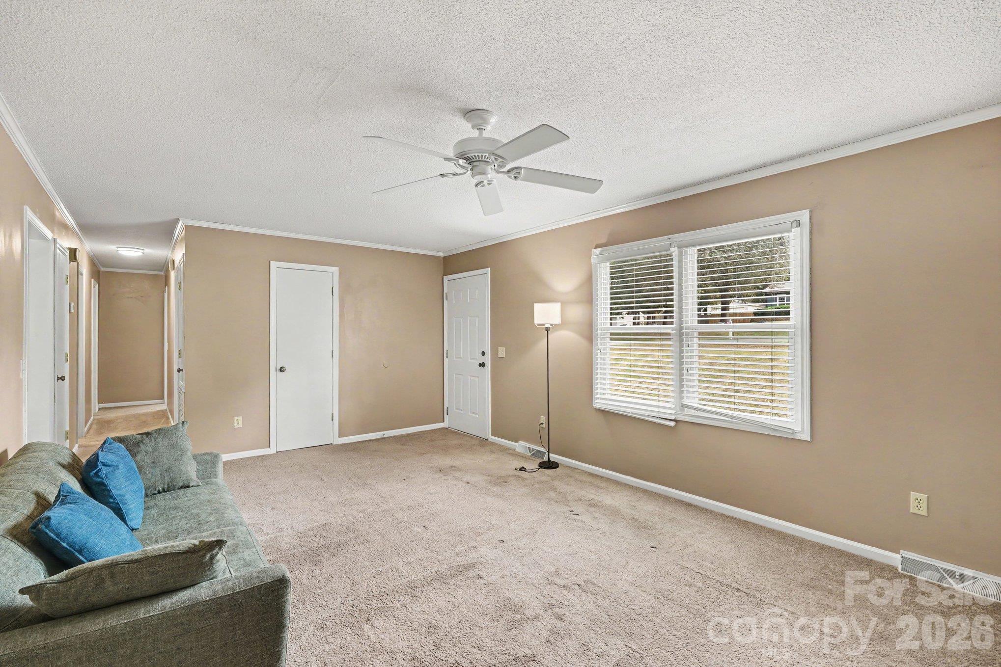 213 Cobblestone Lane Property Photo 7