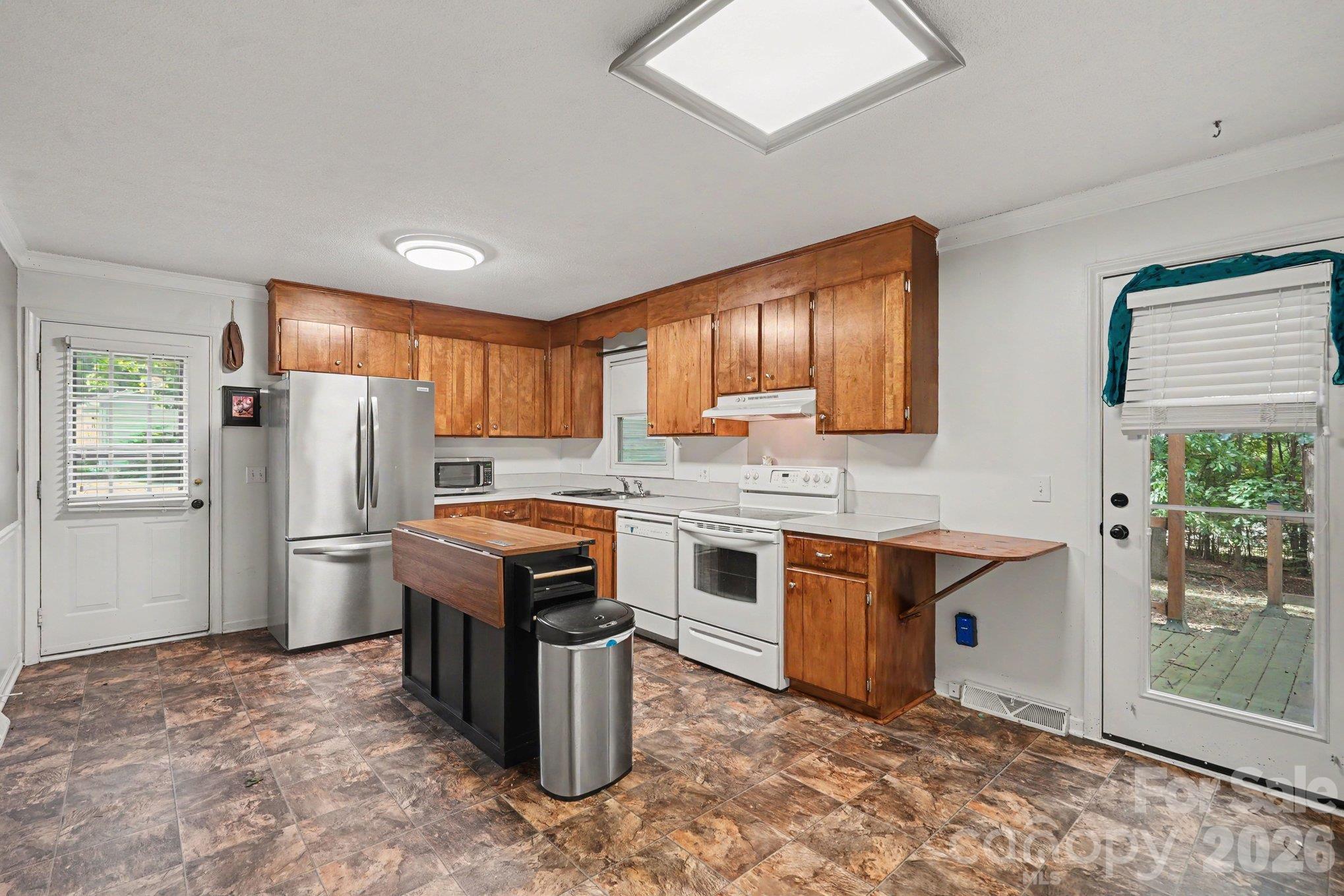 213 Cobblestone Lane Property Photo 8