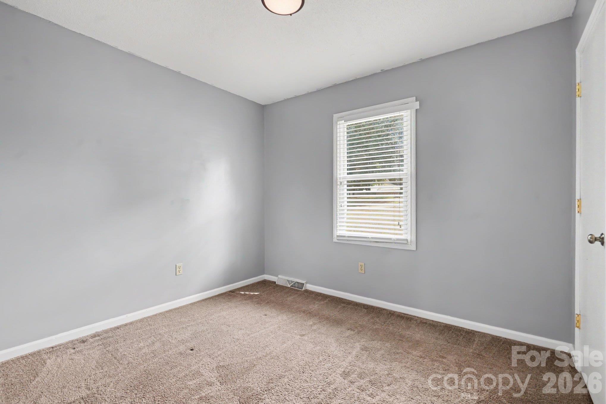 213 Cobblestone Lane Property Photo 12