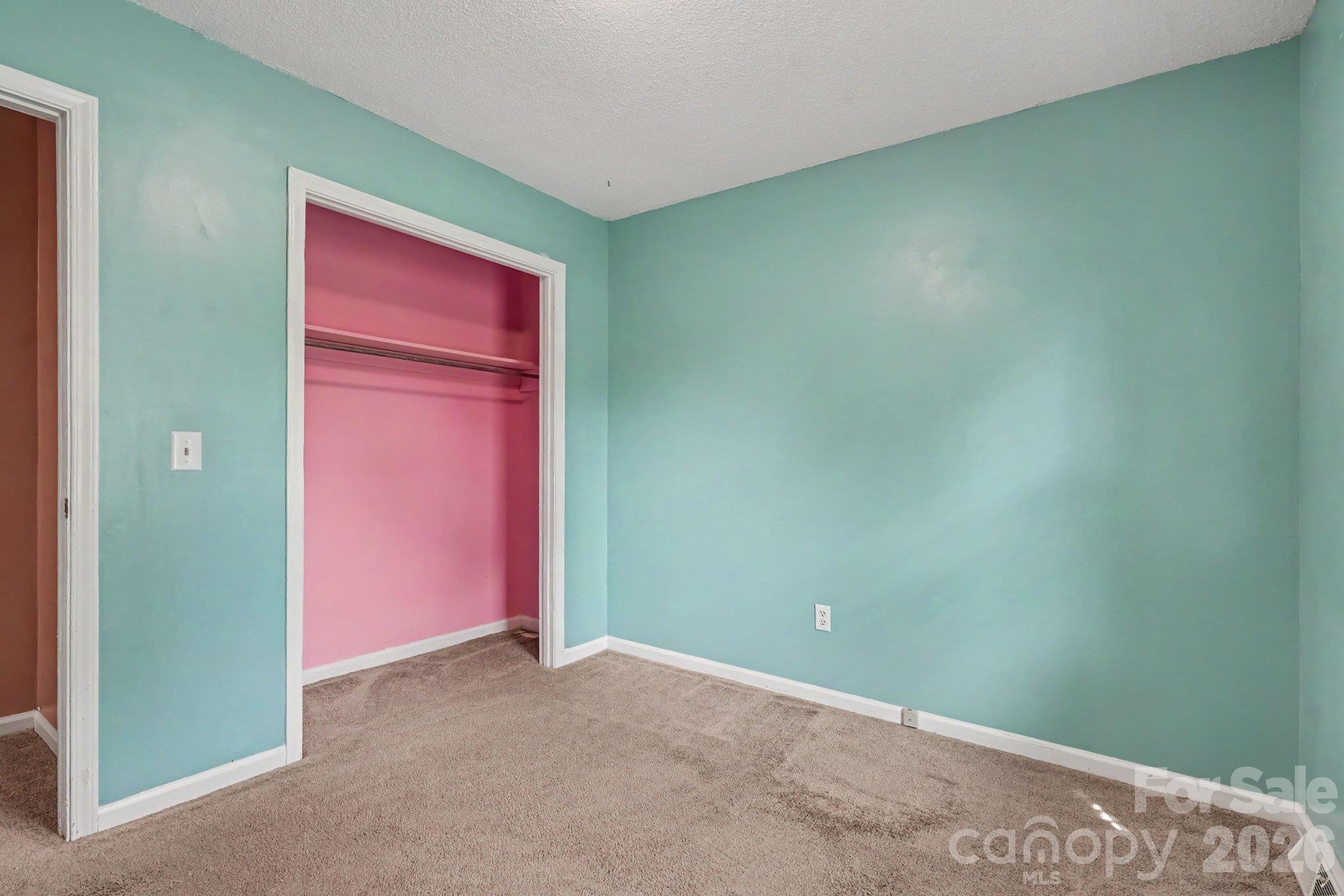 213 Cobblestone Lane Property Photo 16