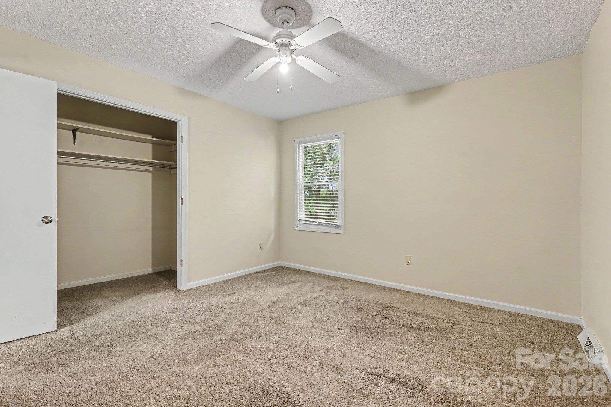 213 Cobblestone Lane Property Photo 20