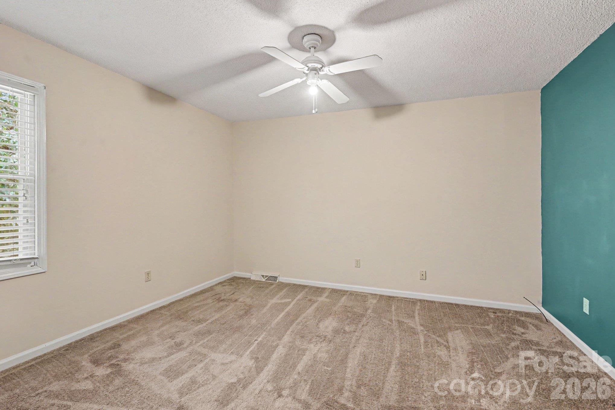 213 Cobblestone Lane Property Photo 23