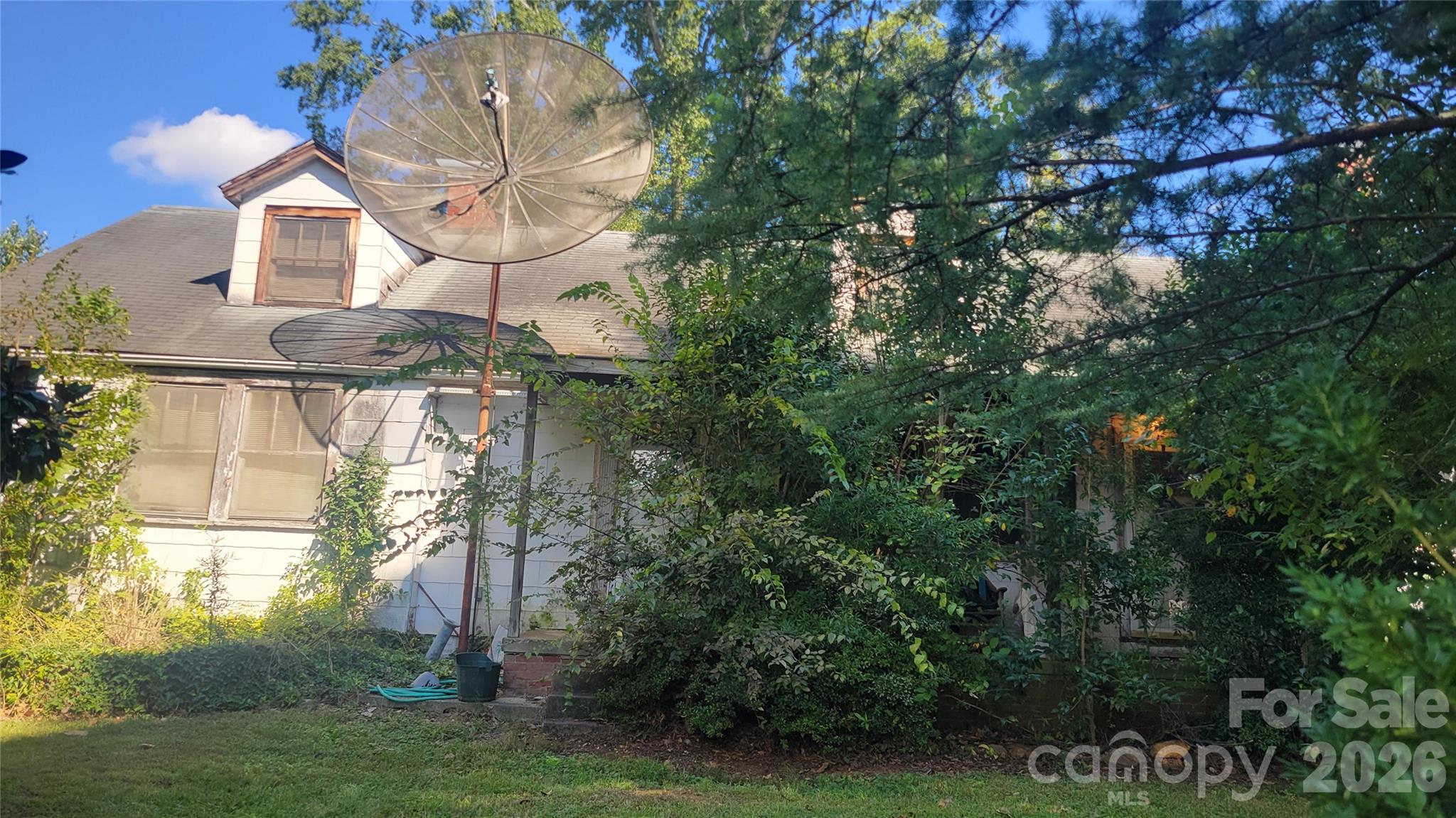 310 N Government Street Property Photo 5
