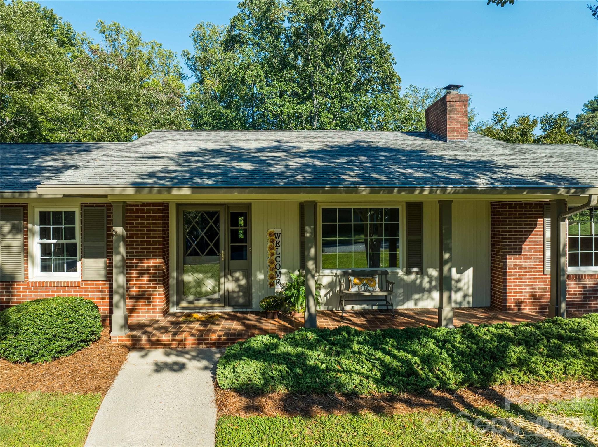 1007 Woodland Street Property Photo 4