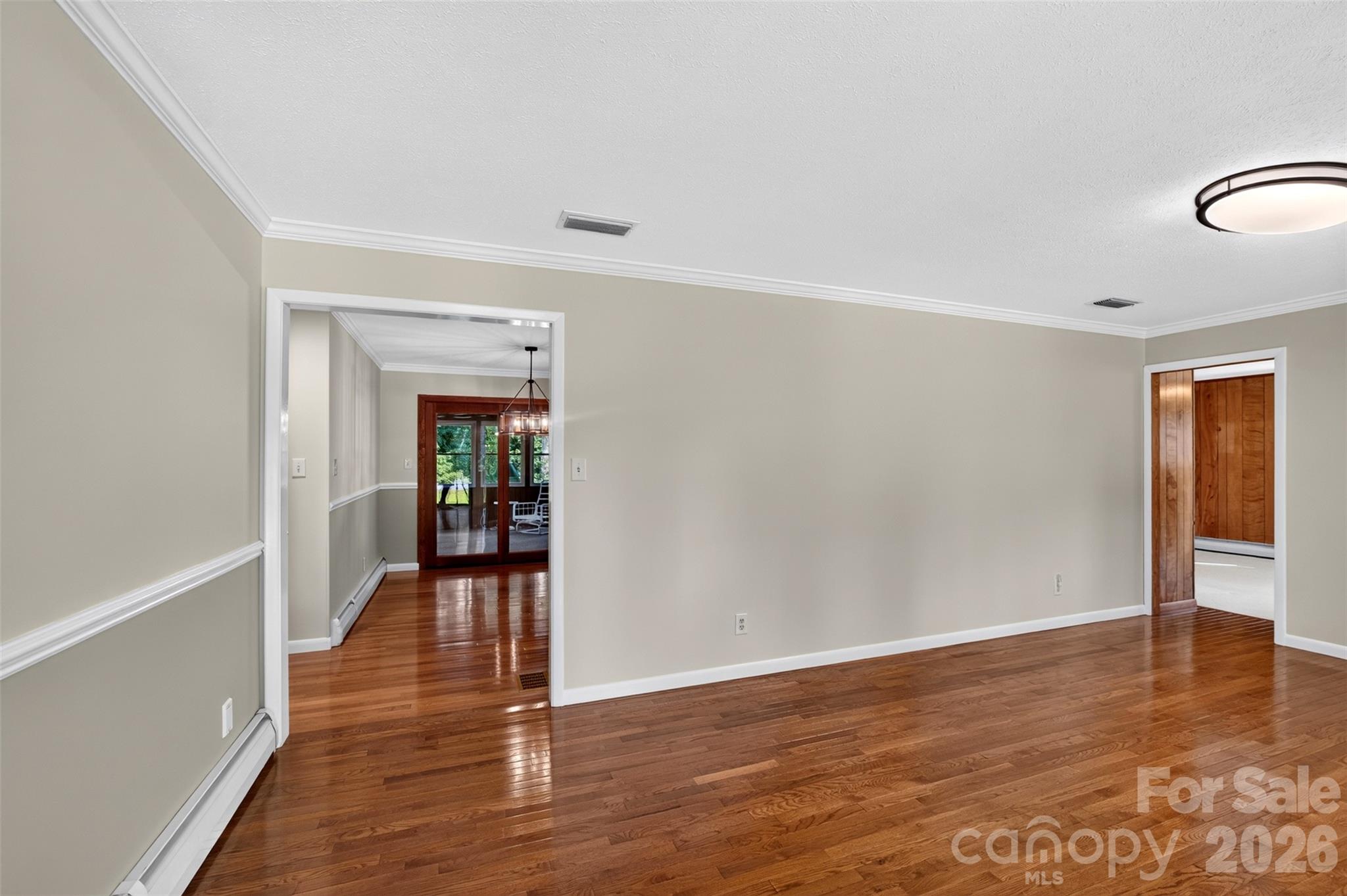 1007 Woodland Street Property Photo 9