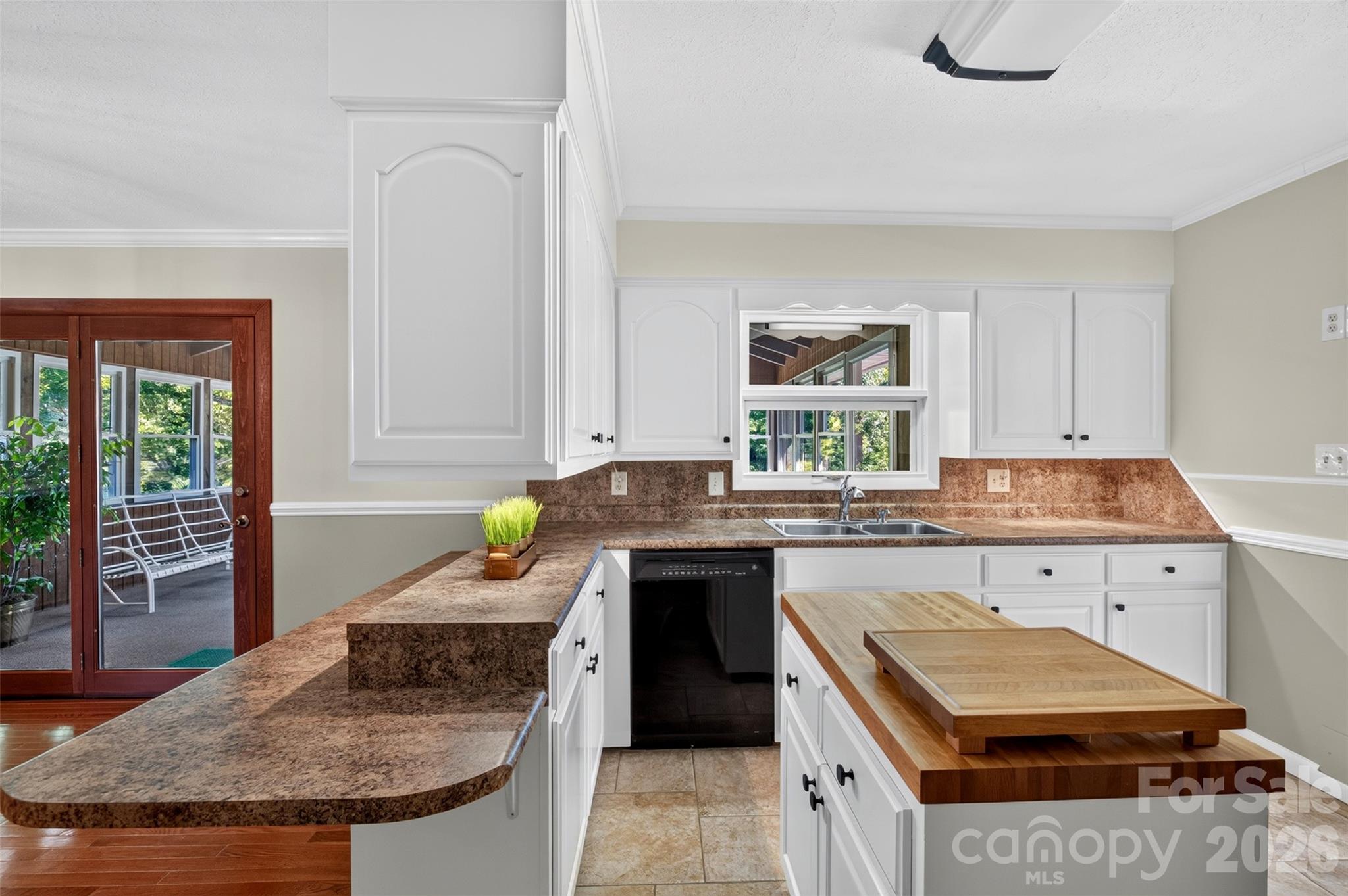 1007 Woodland Street Property Photo 12