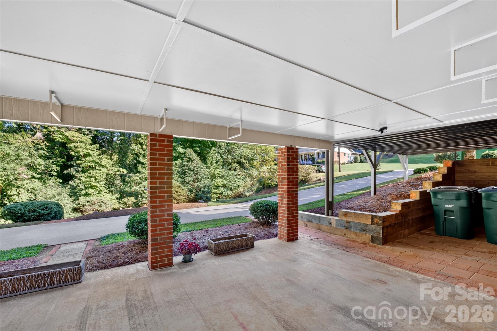 1007 Woodland Street Property Photo 35