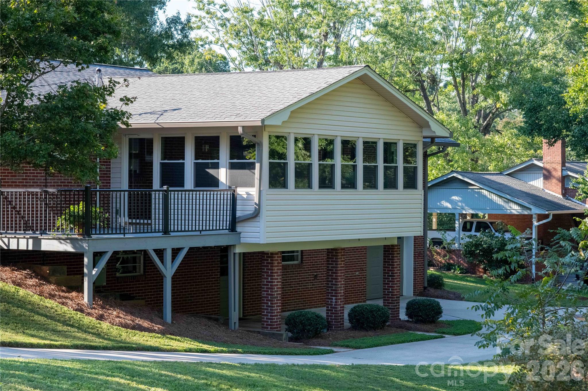 1007 Woodland Street Property Photo 40