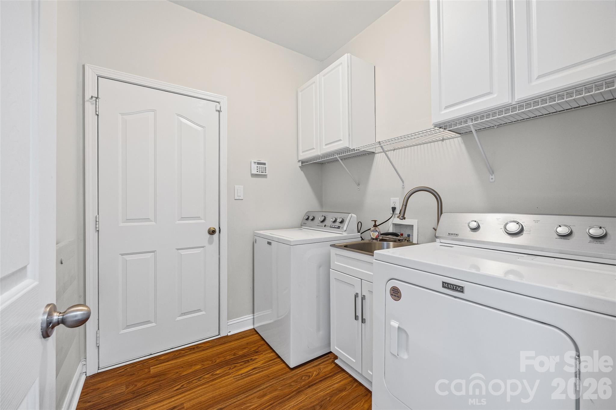 370 Mount Side Way Property Photo 33