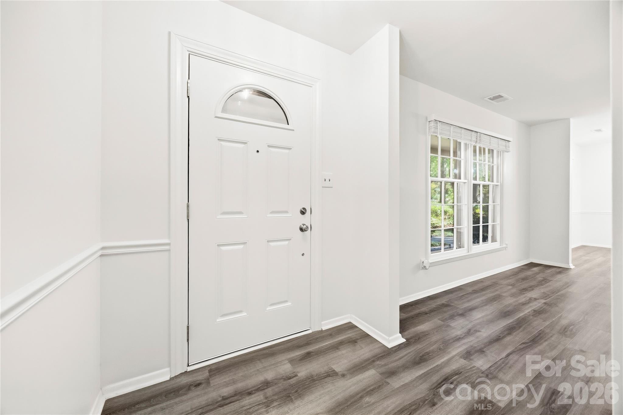 9112 Sardis Forest Drive Property Photo 3