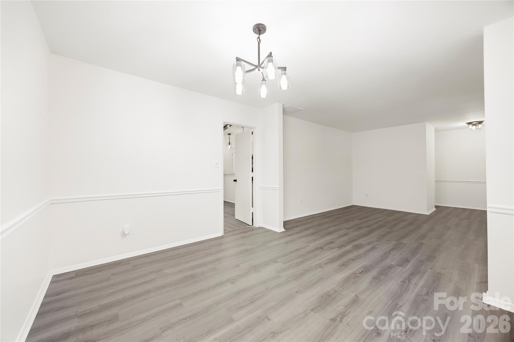 9112 Sardis Forest Drive Property Photo 7