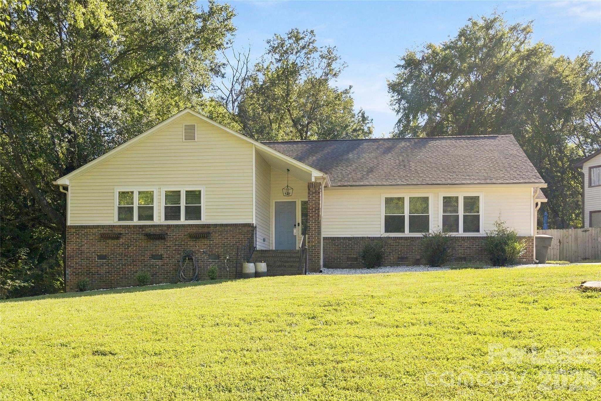 7419 Bent Oak Road Property Photo 1