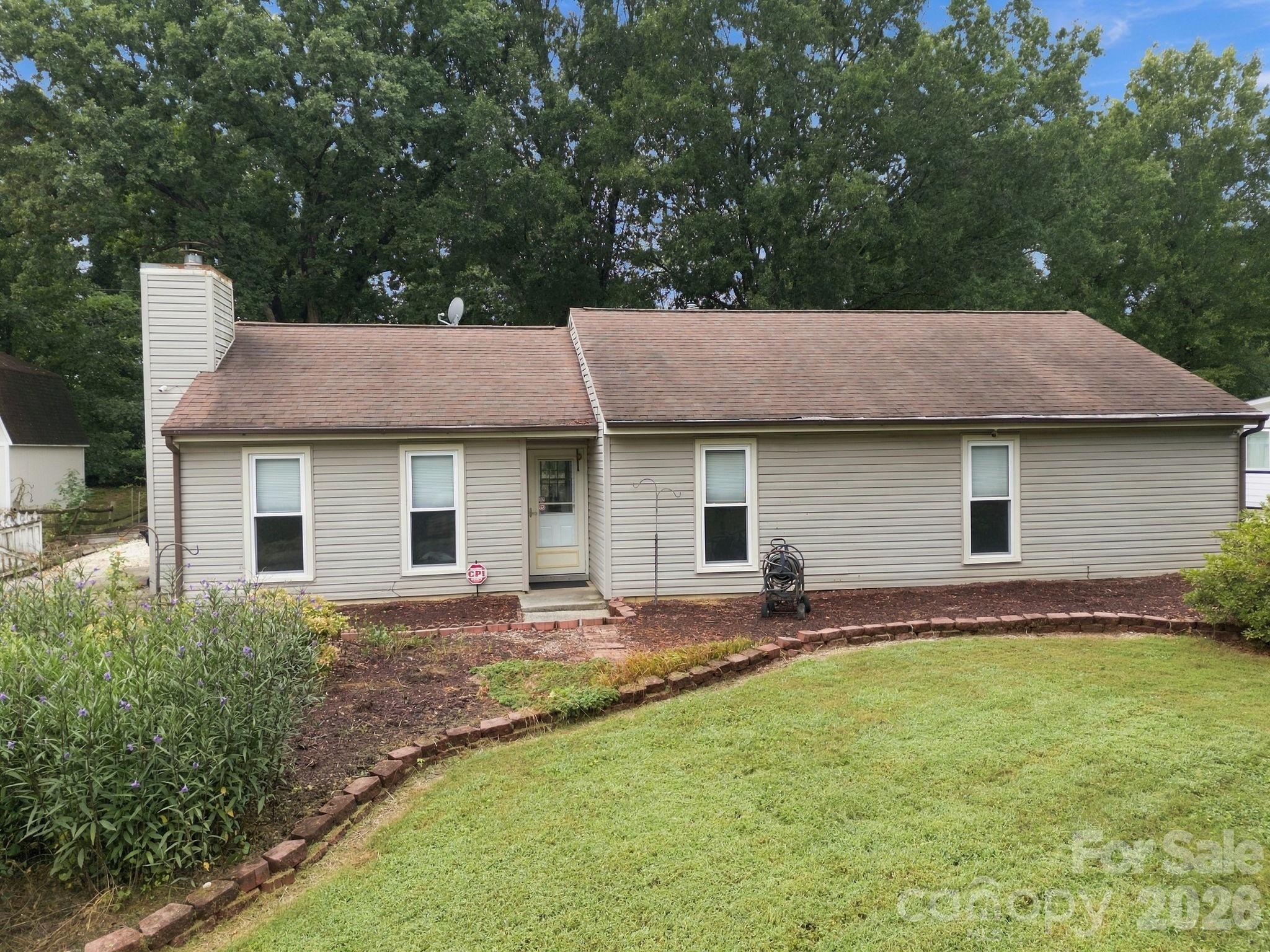6423 Snow Bird Lane Property Photo 2