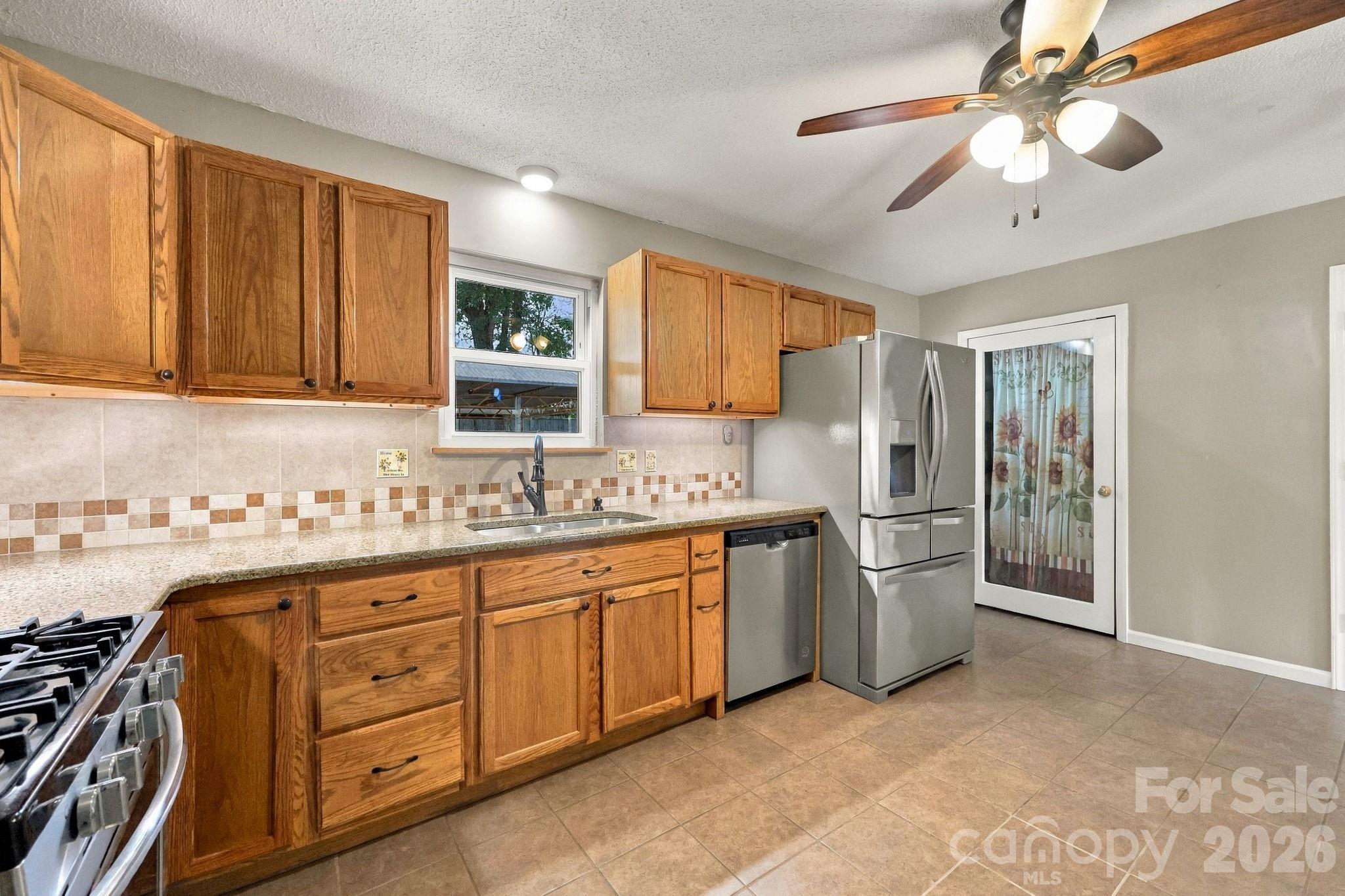 6423 Snow Bird Lane Property Photo 18