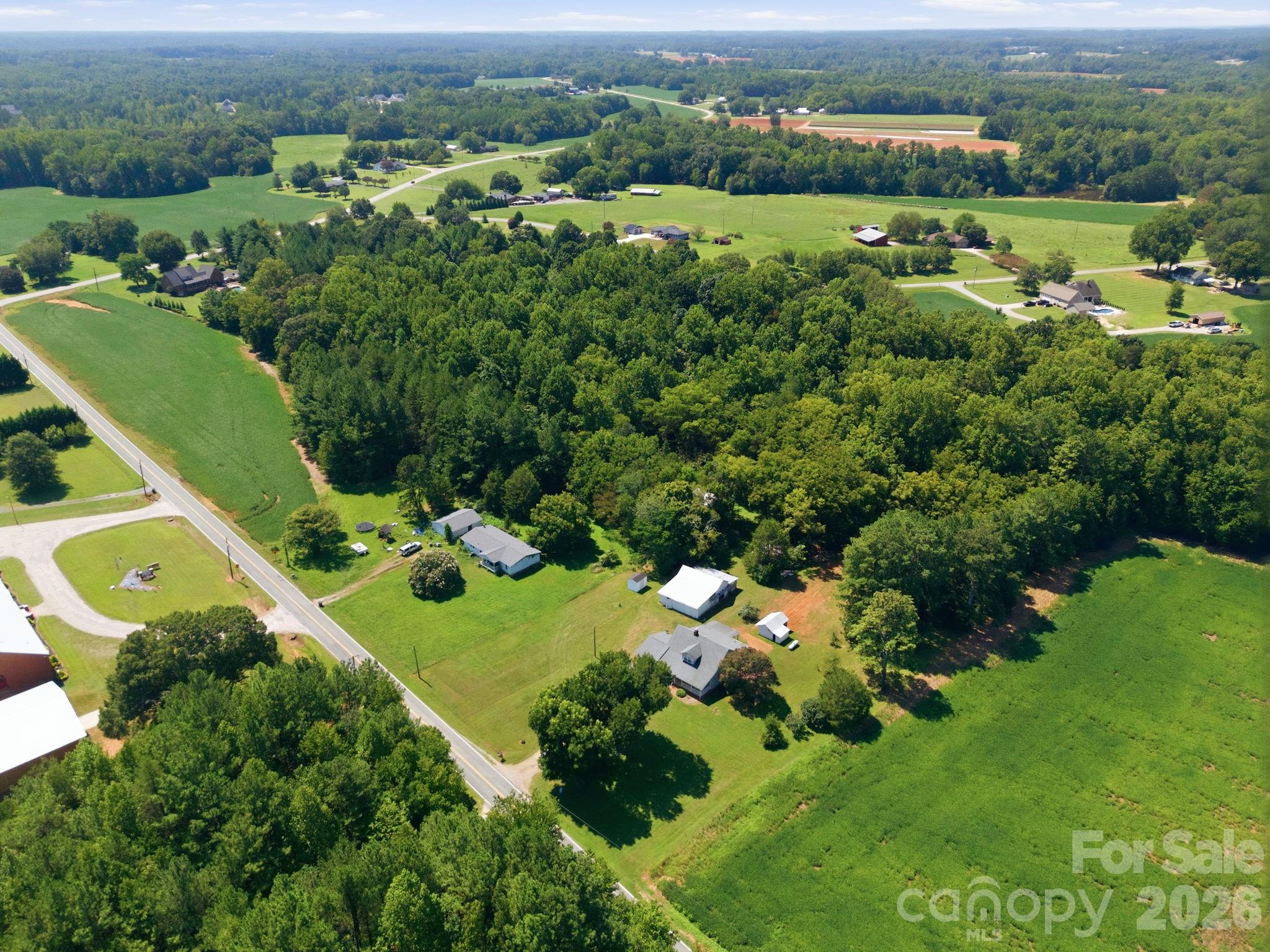 2565 Weaver Road Property Photo 2