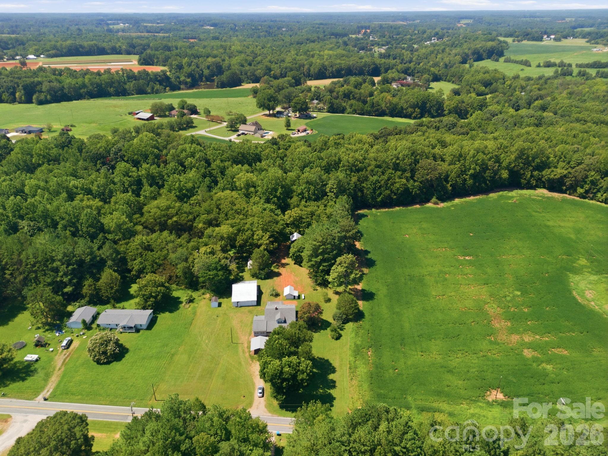 2565 Weaver Road Property Photo 5