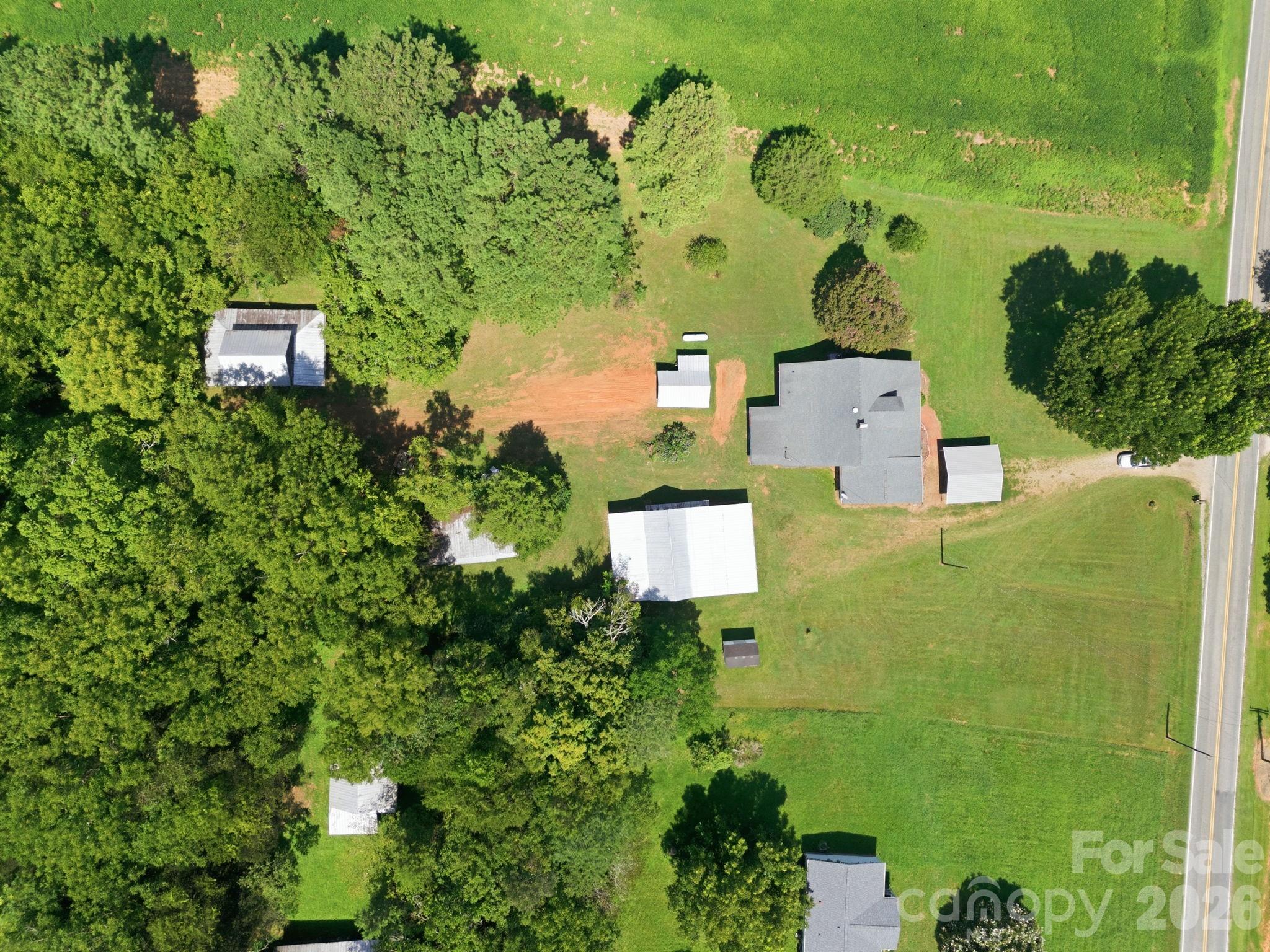 2565 Weaver Road Property Photo 8