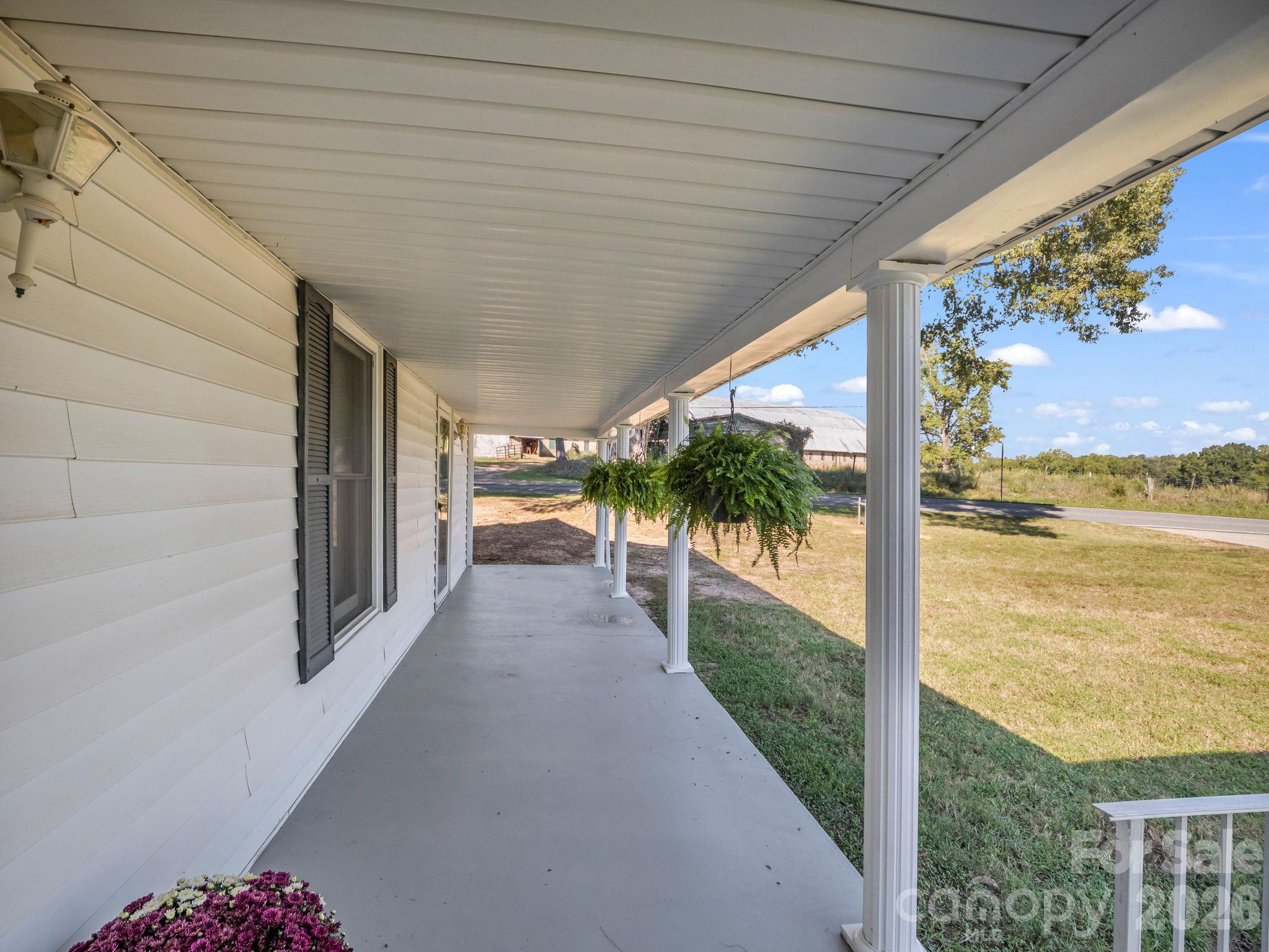 3833 Robert Riding Road Property Photo 5