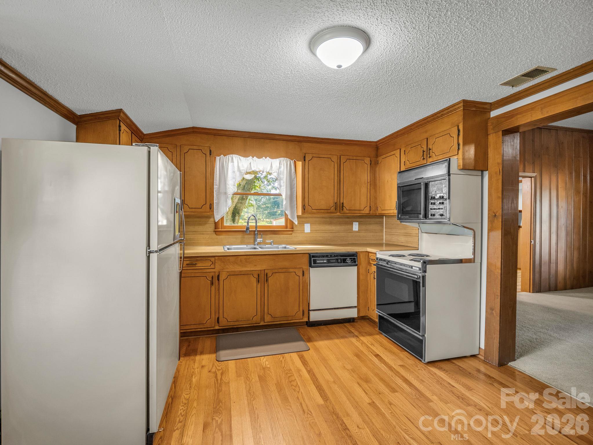 3833 Robert Riding Road Property Photo 15