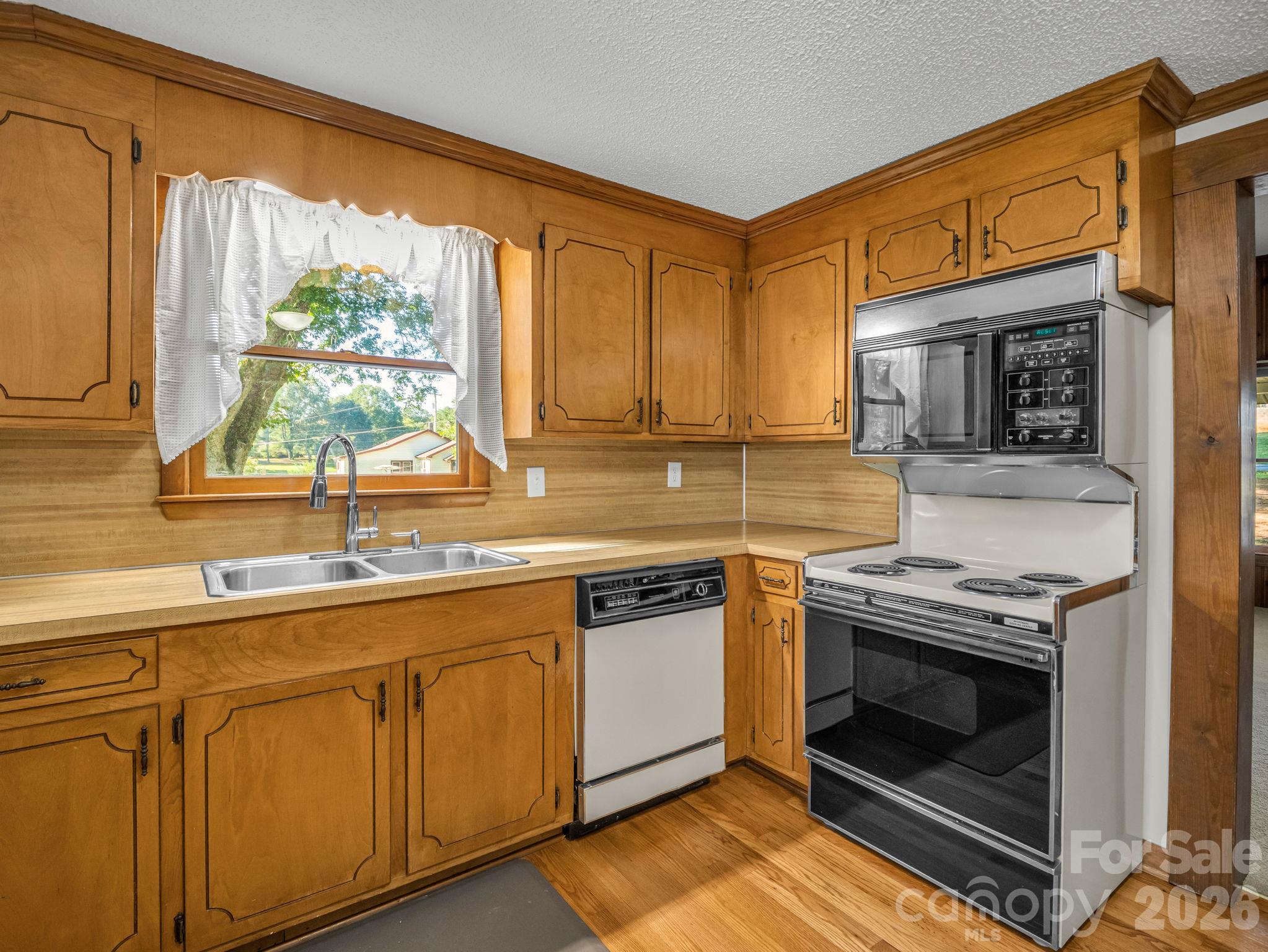 3833 Robert Riding Road Property Photo 16