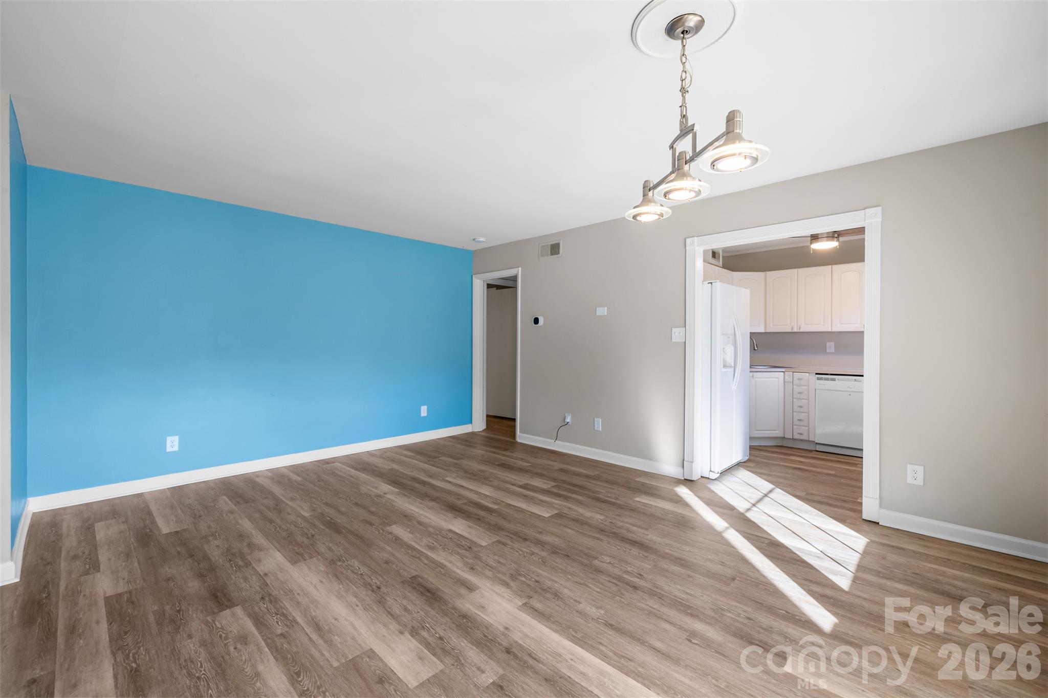 4615 Coronado Drive Property Photo 4
