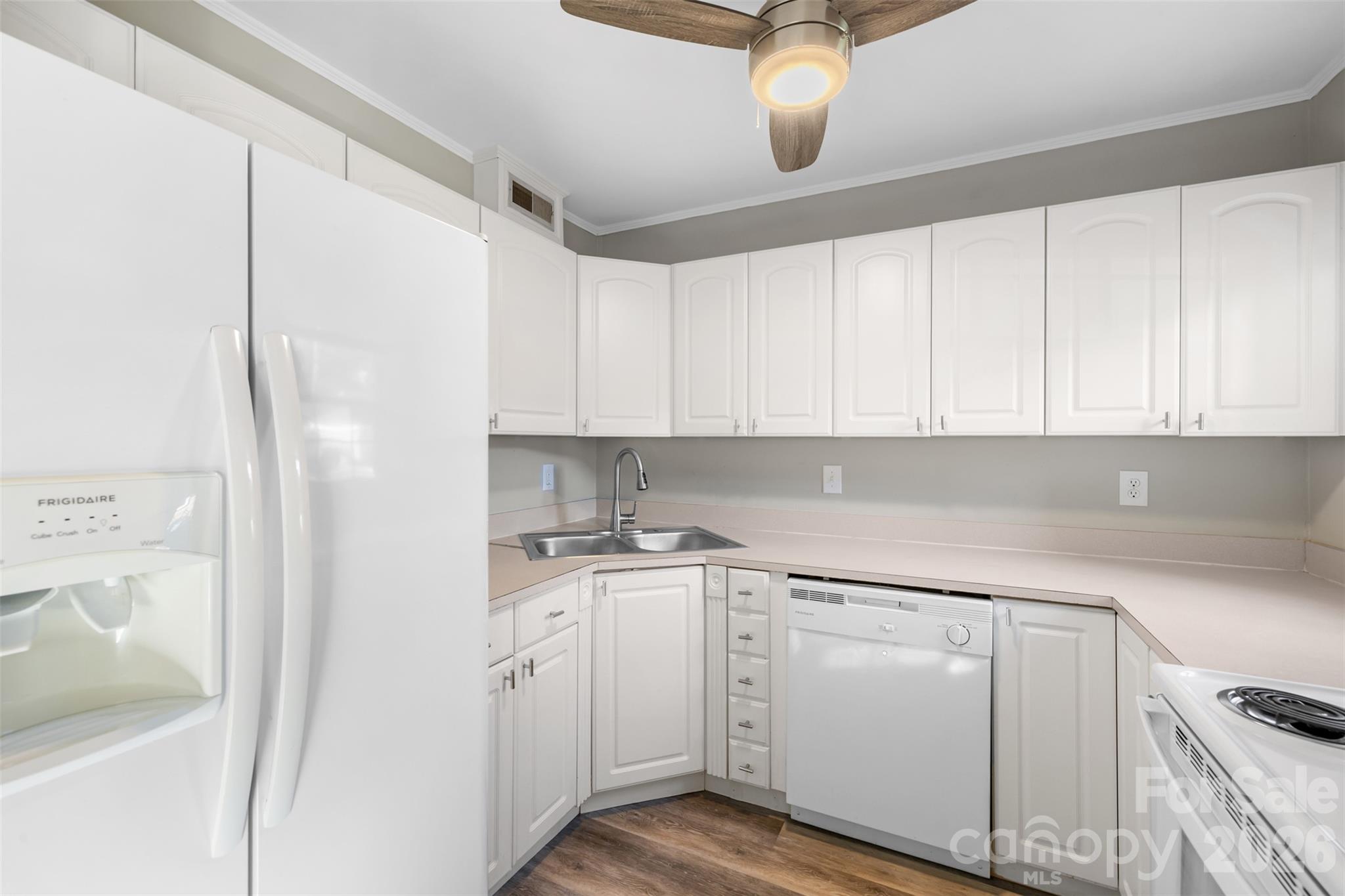 4615 Coronado Drive Property Photo 7